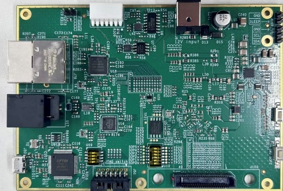 图片包括 游戏机, 电子, 电路AI 天生的内容可能不准确。